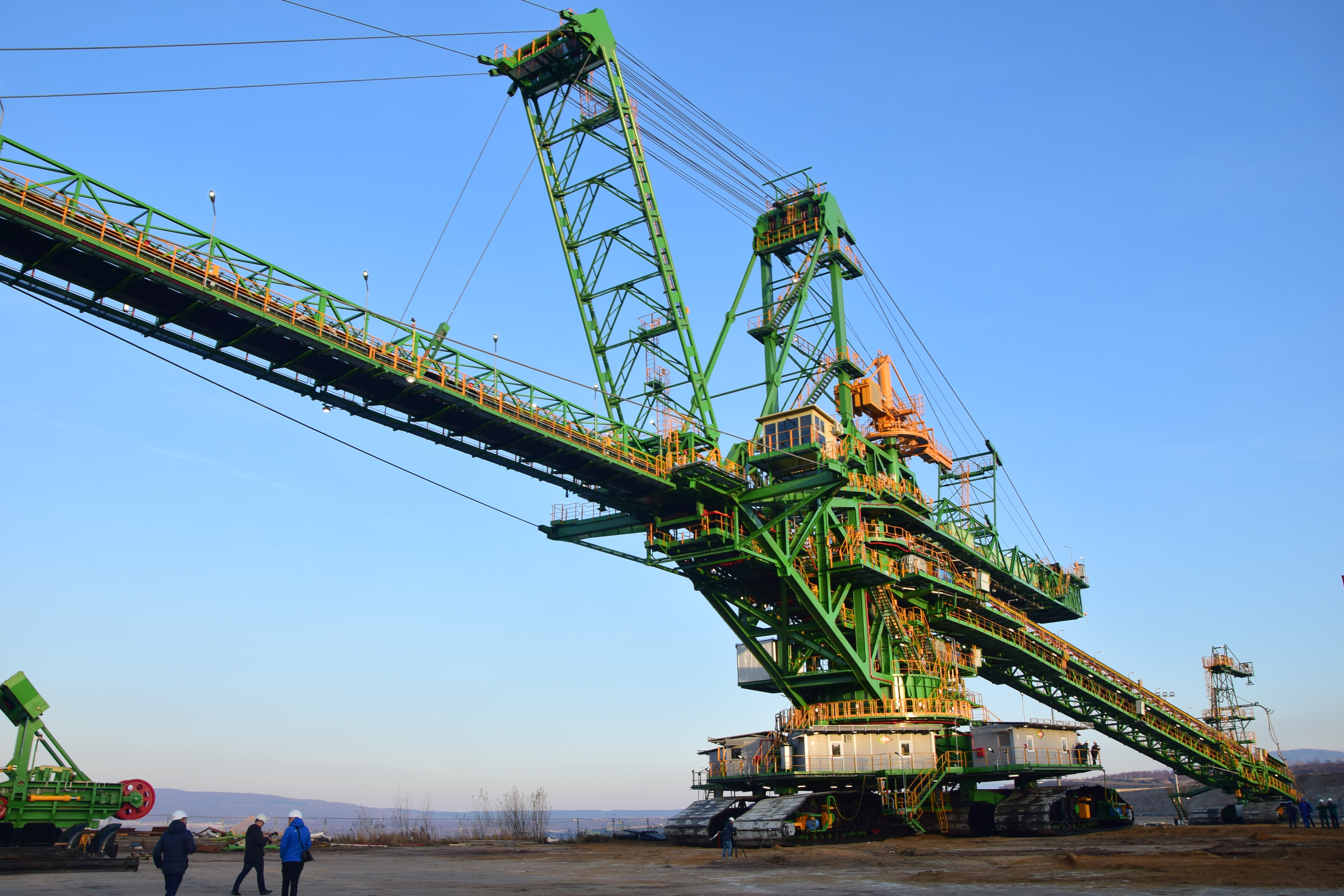 RAMB od podstaw wybudował gigantyczną zwałowarkę  - miniatura